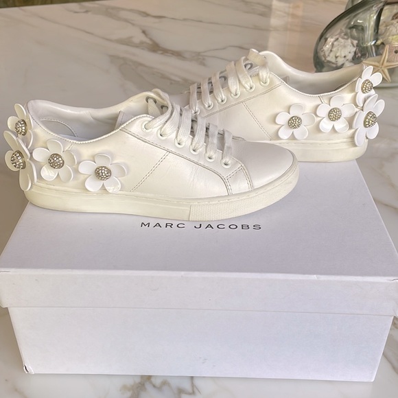 MARC JACOBS WHITE DAISY SNEAKERS - Picture 3 of 11